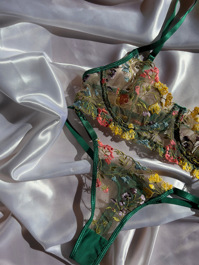 Muse-Lingerie-Emerald-Meadow-Set-Limitierte-Auflage