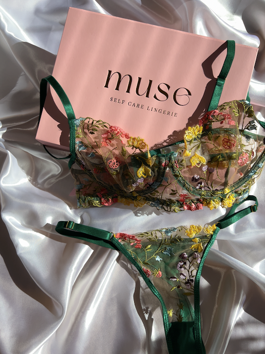 Muse-Lingerie-Emerald-Meadow-Set-Limitierte-Auflage