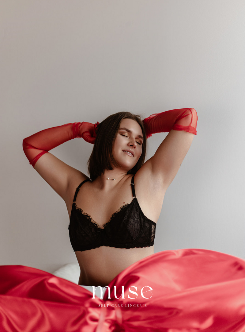 Noir Siren Dessous-Set